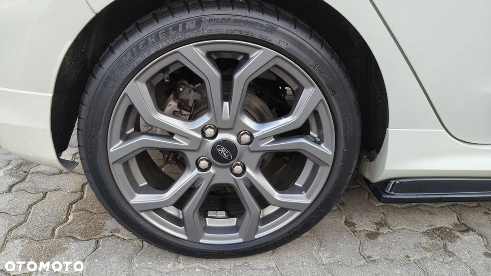 Ford Fiesta - 22