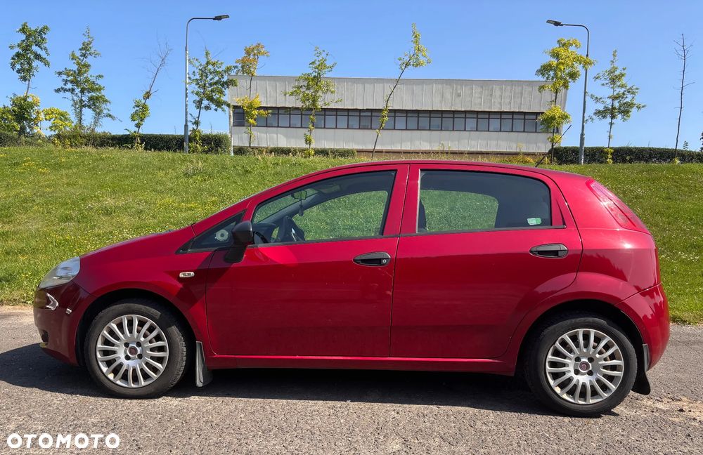 Fiat Grande Punto - 10