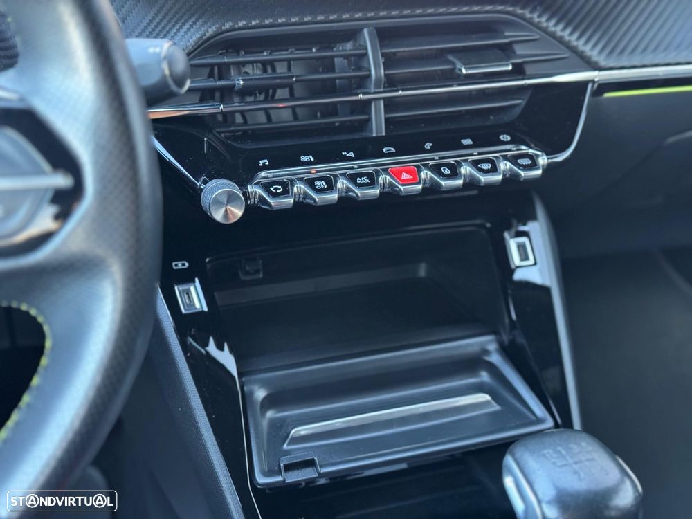 Peugeot 2008 1.2 PureTech GT Line - 47