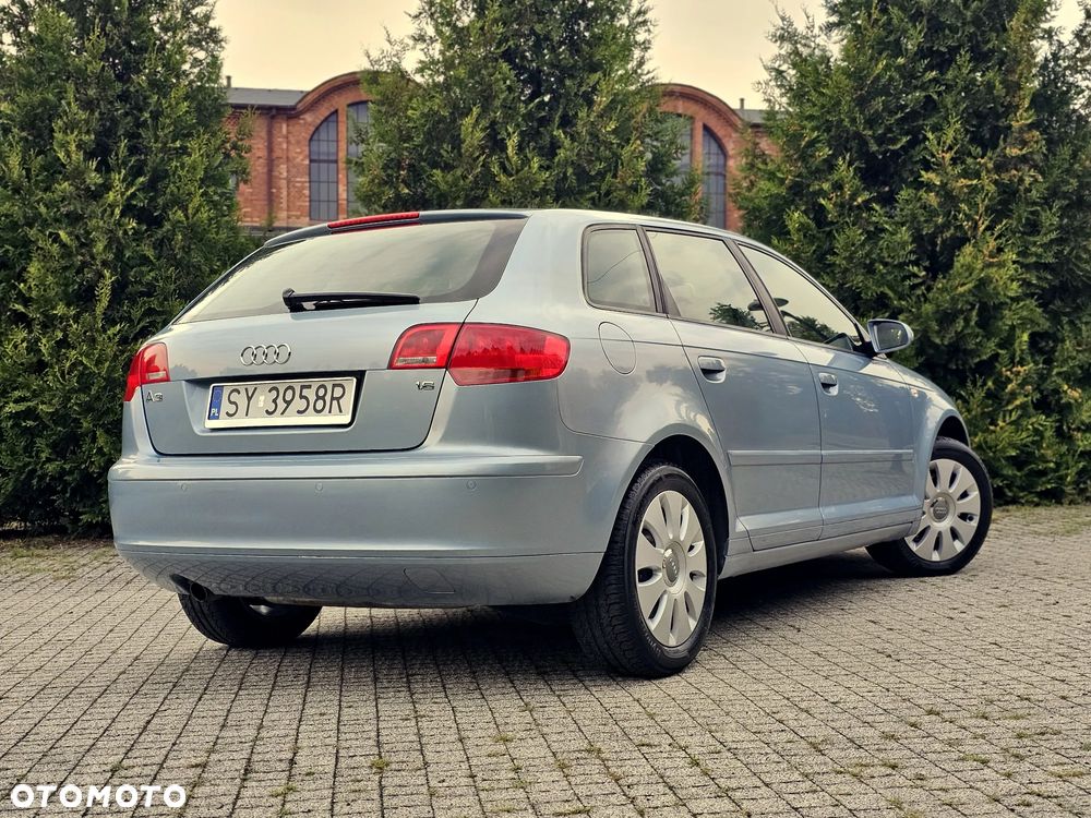 Audi A3 Sportback 1.6 Ambiente - 3