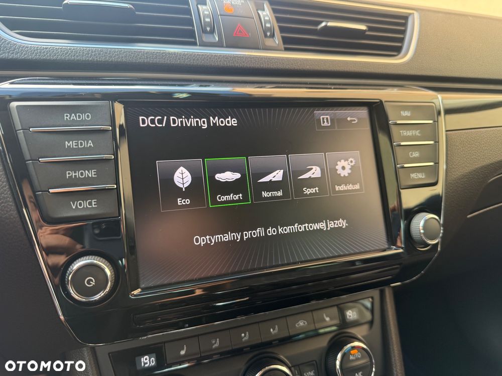 Skoda Superb 2.0 TSI 4x4 L&K DSG - 13