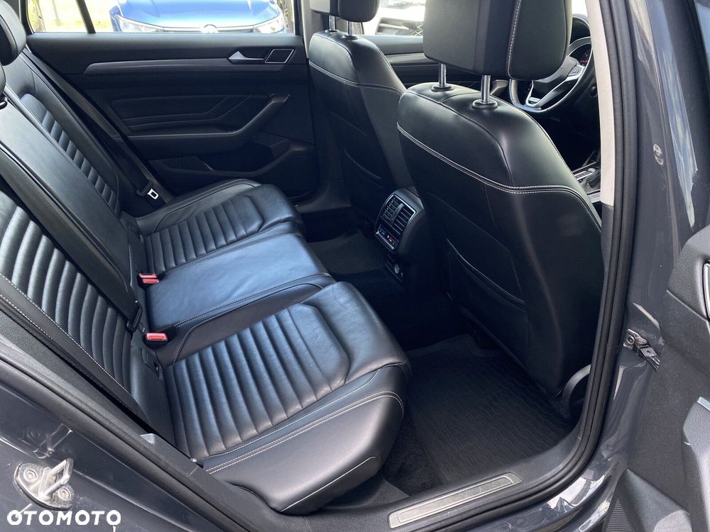 Volkswagen Passat Alltrack 2.0 TSI 4Mot DSG - 33