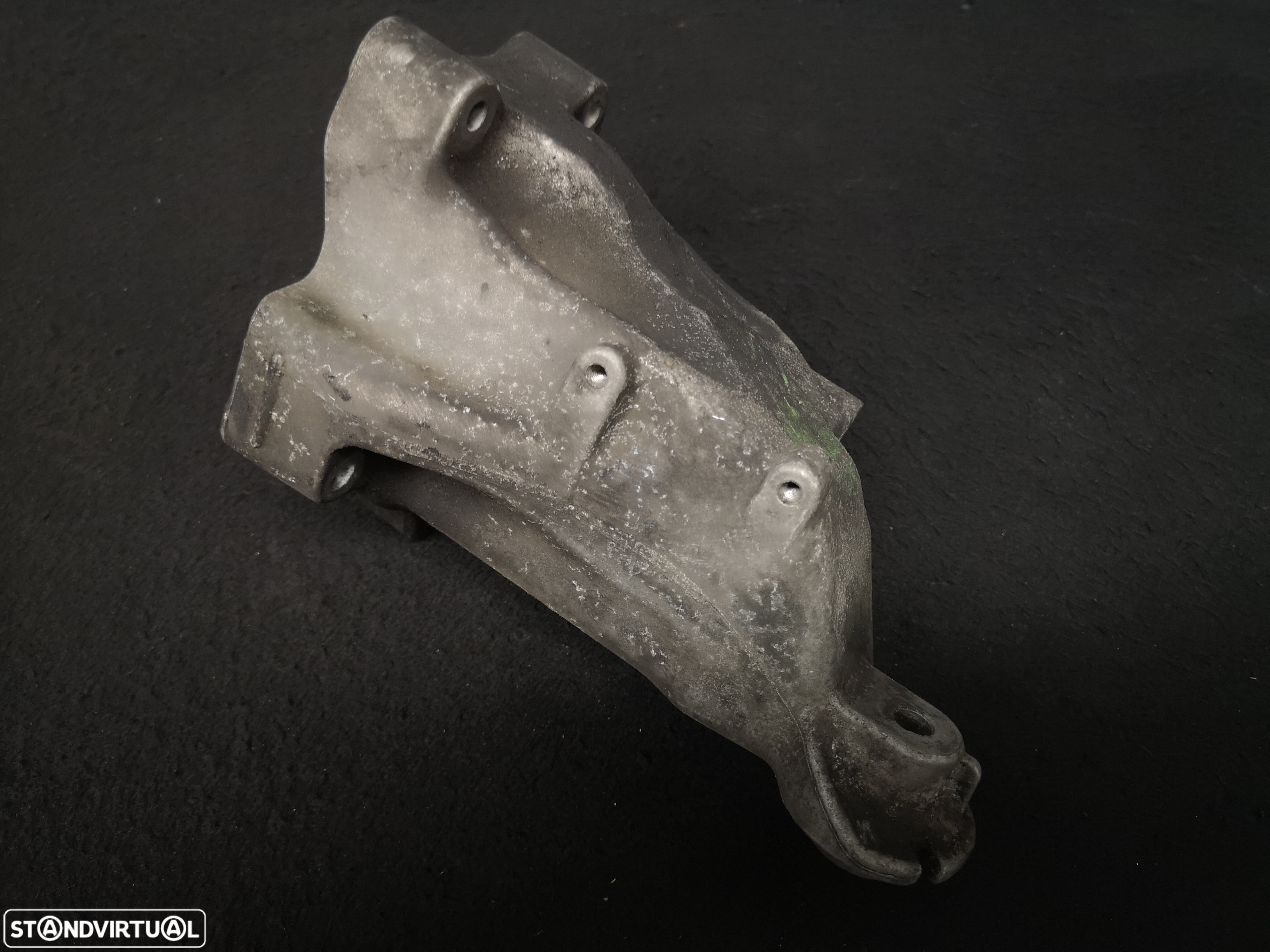 Apoio de motor Mercedes CDI A651 2010+ - 2