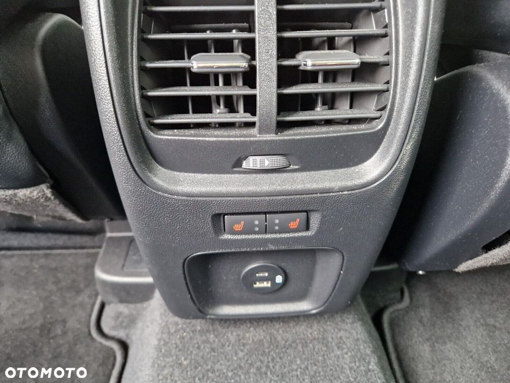 Ford Kuga 2.0 EcoBlue AWD Titanium X - 13