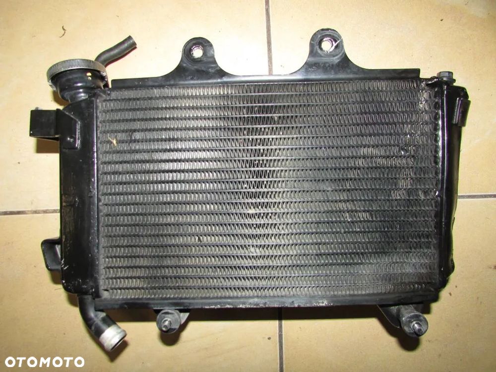 KTM Duke 125 17-23 chłodnica wentylator uszkodzona - 2