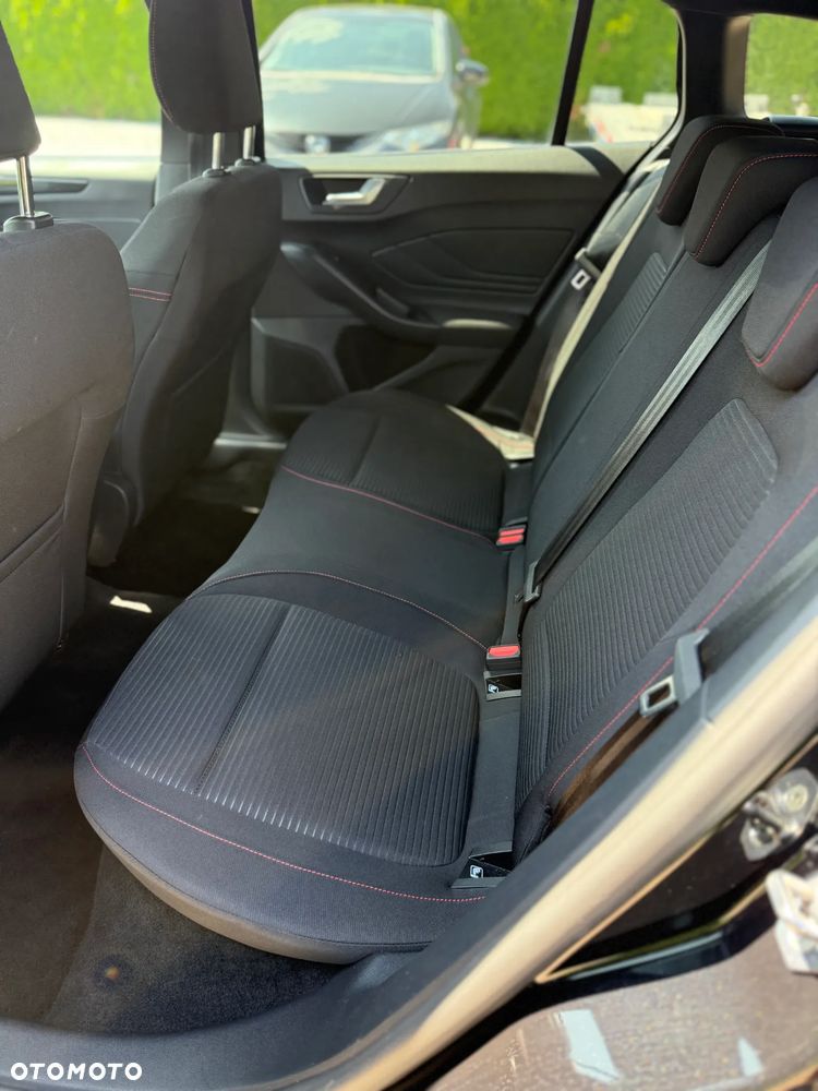 Ford Focus 1.0 EcoBoost mHEV ST-Line X - 10