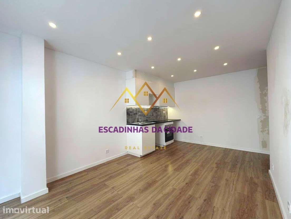 Apartamento T1+1 em Sacavém — O Investimento Certeiro a Minutos de Lis - Grande imagem: 3/30