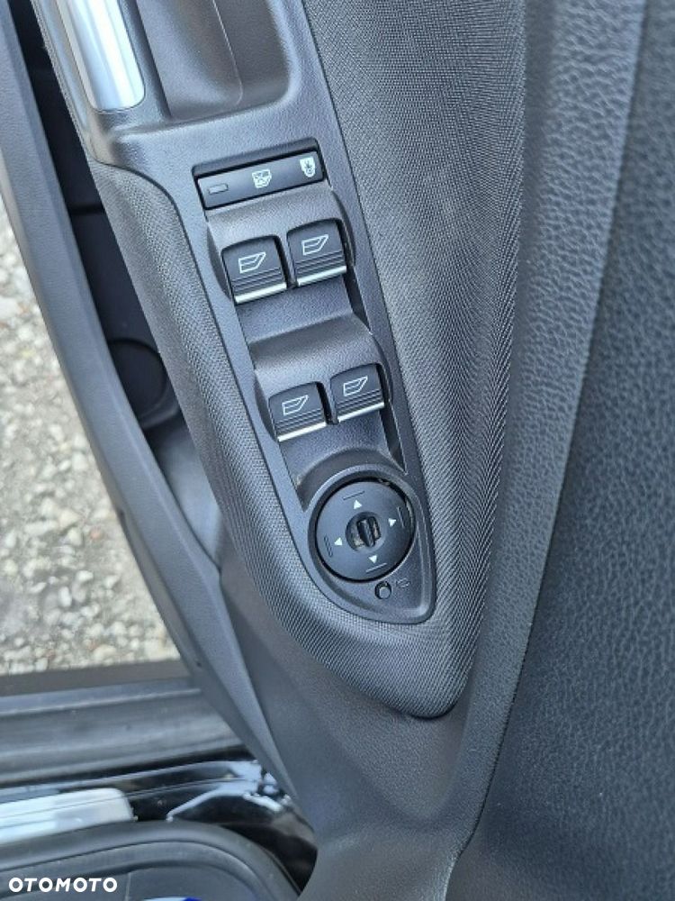 Ford Grand C-MAX - 27