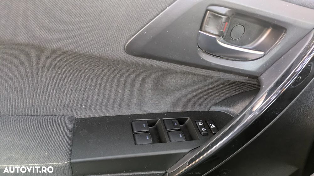 Toyota Auris 1.8 L VVT-i HSD MY17 - 9