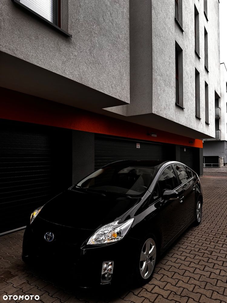 Toyota Prius (Hybrid) Comfort - 2
