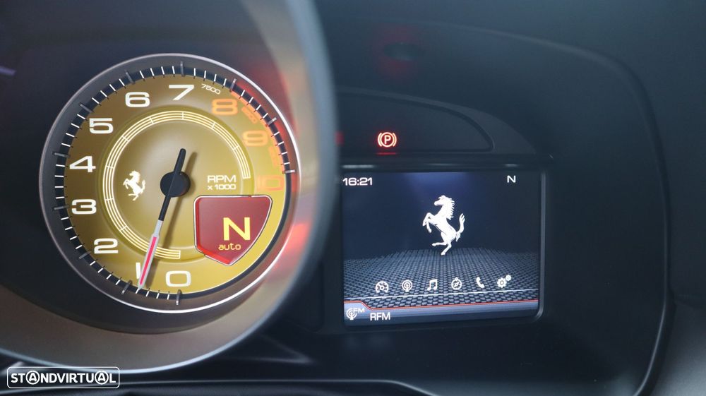 Ferrari F8 Tributo - 26