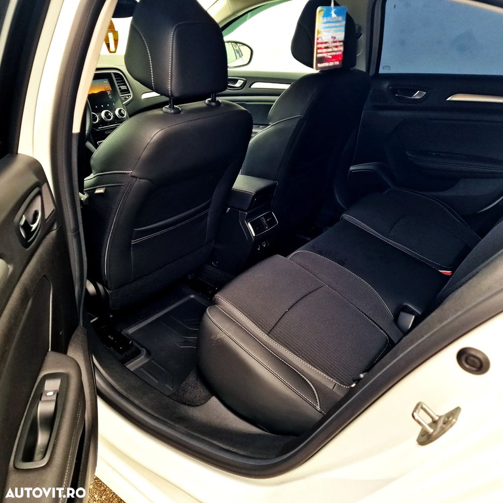 Renault Megane TCe 140 GPF Intens - 12