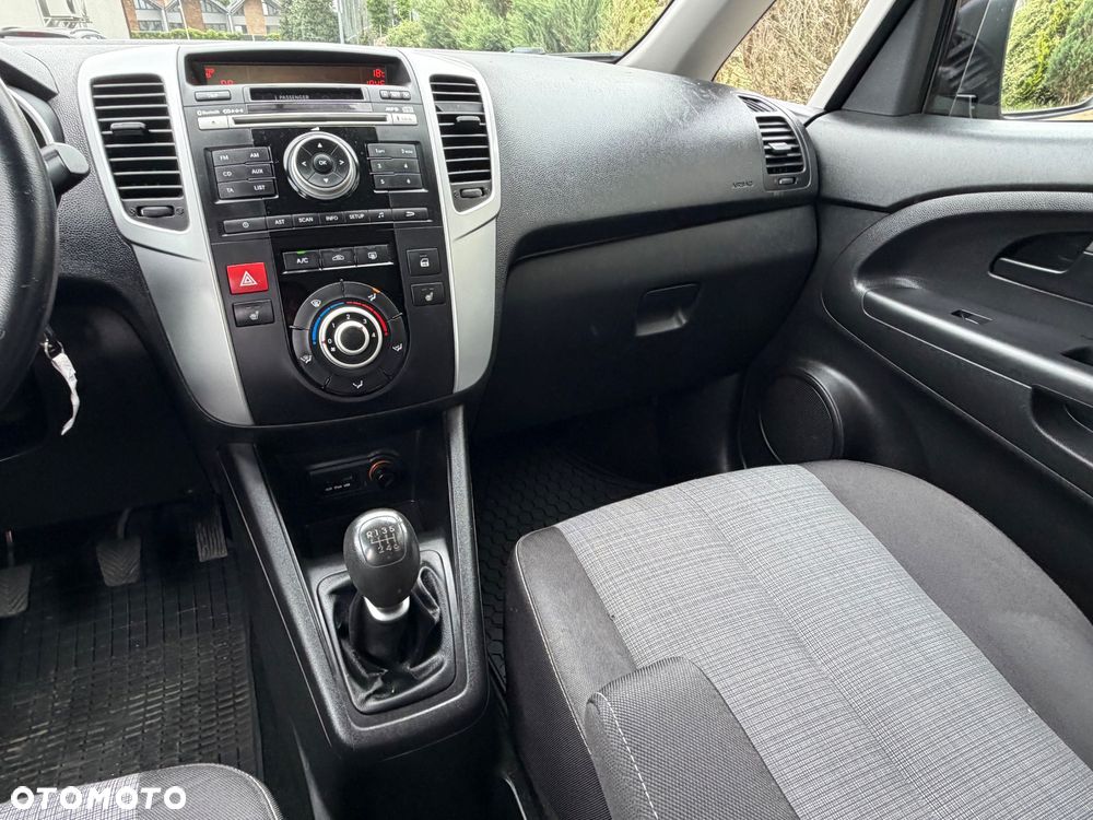Kia Venga 1.6 L - 25