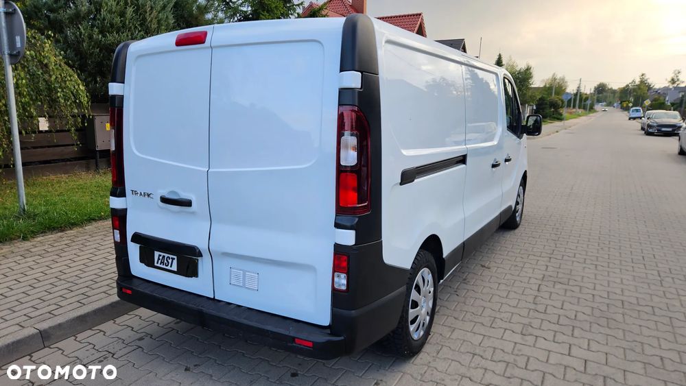Renault TRAFIC - 4