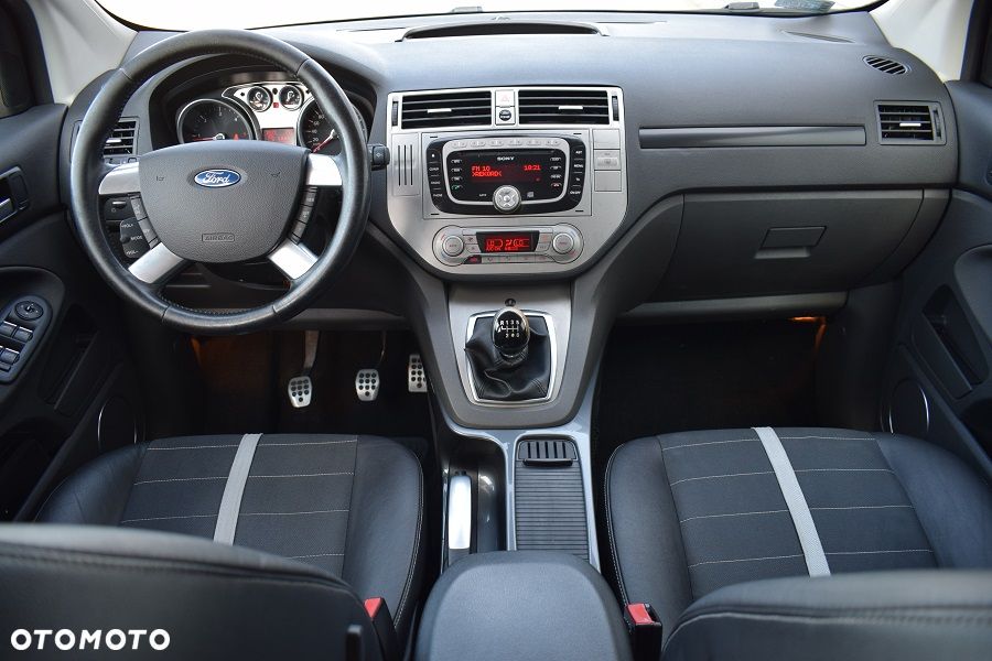 Ford Kuga 2.0 TDCi Titanium - 6