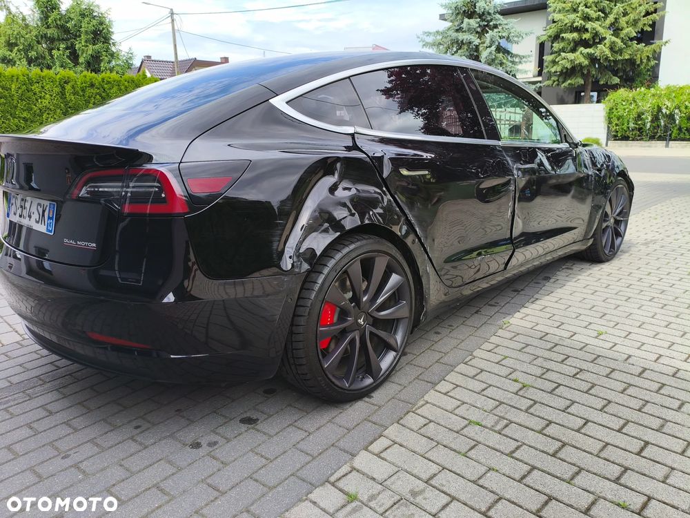 Tesla Model 3 - 8