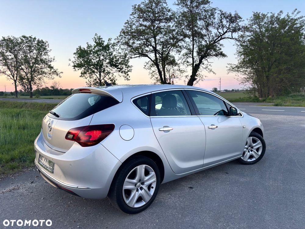 Opel Astra - 12