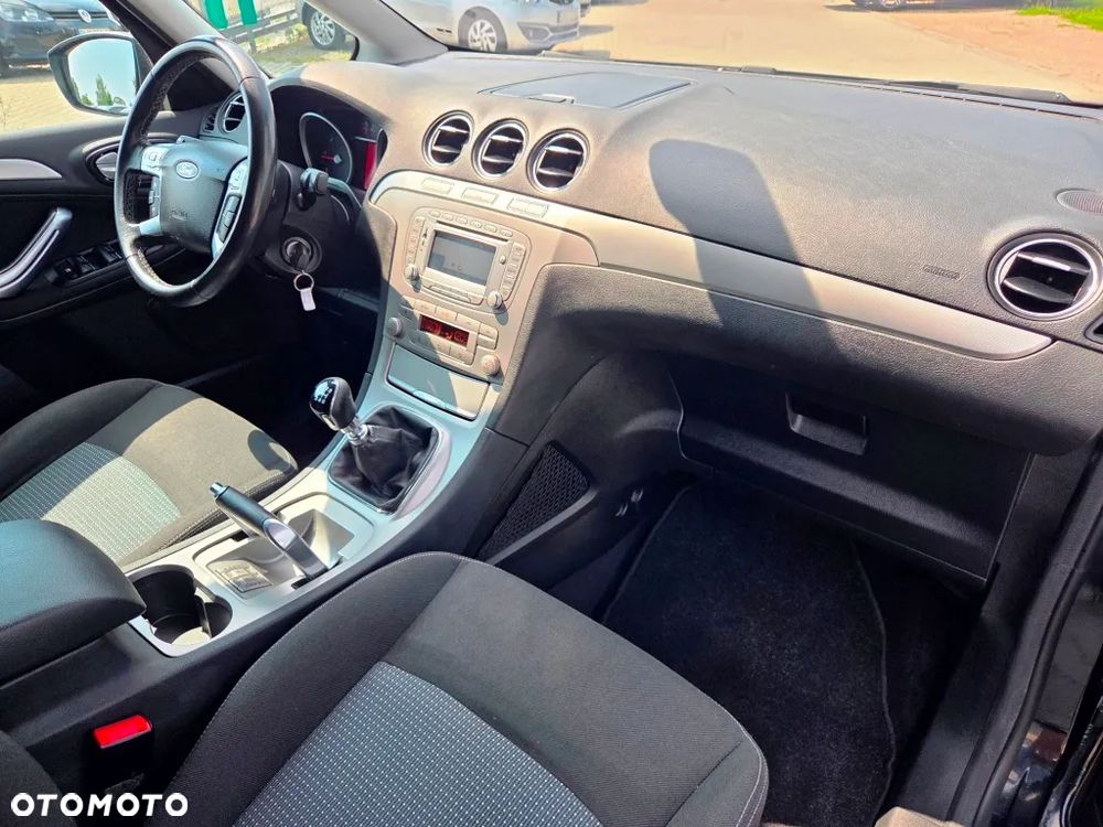 Ford Galaxy 2.0 TDCi Titanium - 32