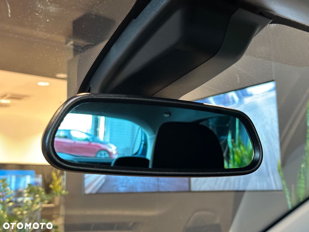 Citroën C3 1.2 PureTech Shine - 23