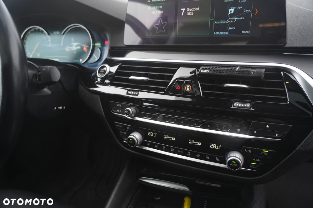 BMW Seria 5 520d Sport - 18