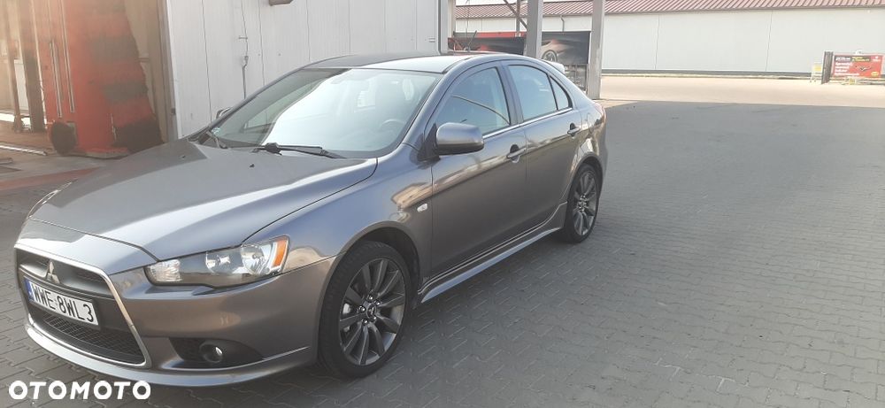 Mitsubishi Lancer - 2