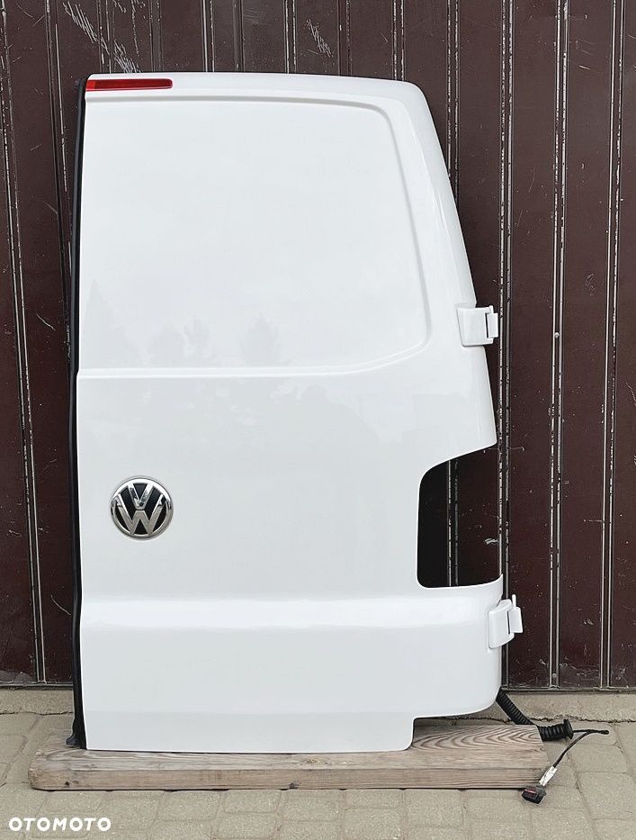 DRZWI TYLNE TYŁ SKRZYDŁOWE PRAWE BIAŁE LB9A B9A VW T5 LIFT T6 CARAVELLE MULTIVAN TRANSPORTER - 1