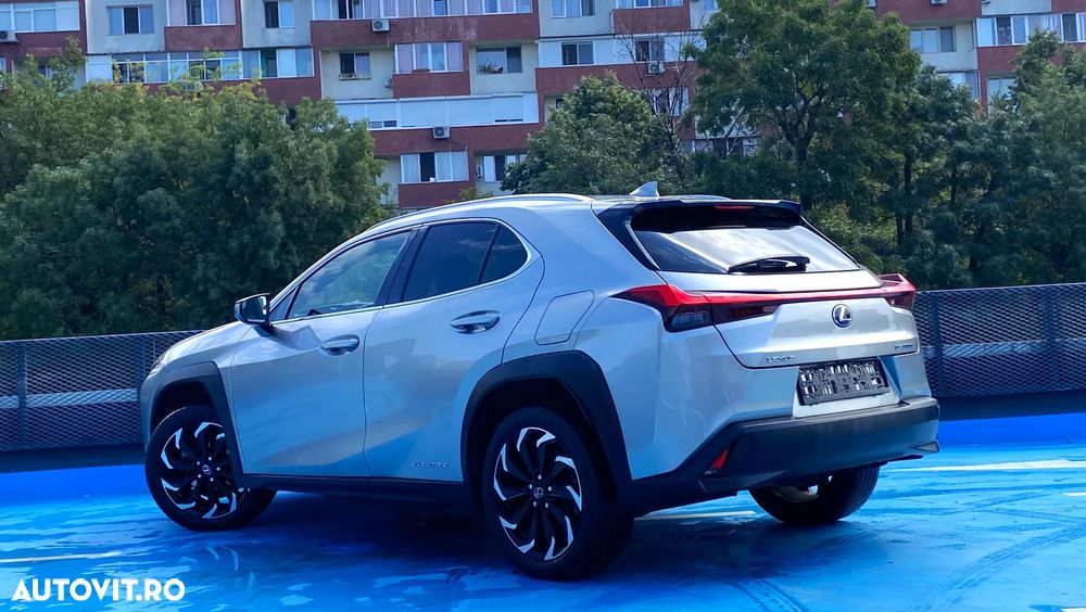 Lexus UX 300e Business - 26