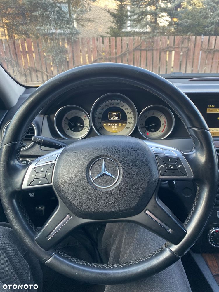 Mercedes-Benz Klasa C 350 CDI DPF (BlueEFFICIENCY) 7G-TRONIC Avantgarde - 19