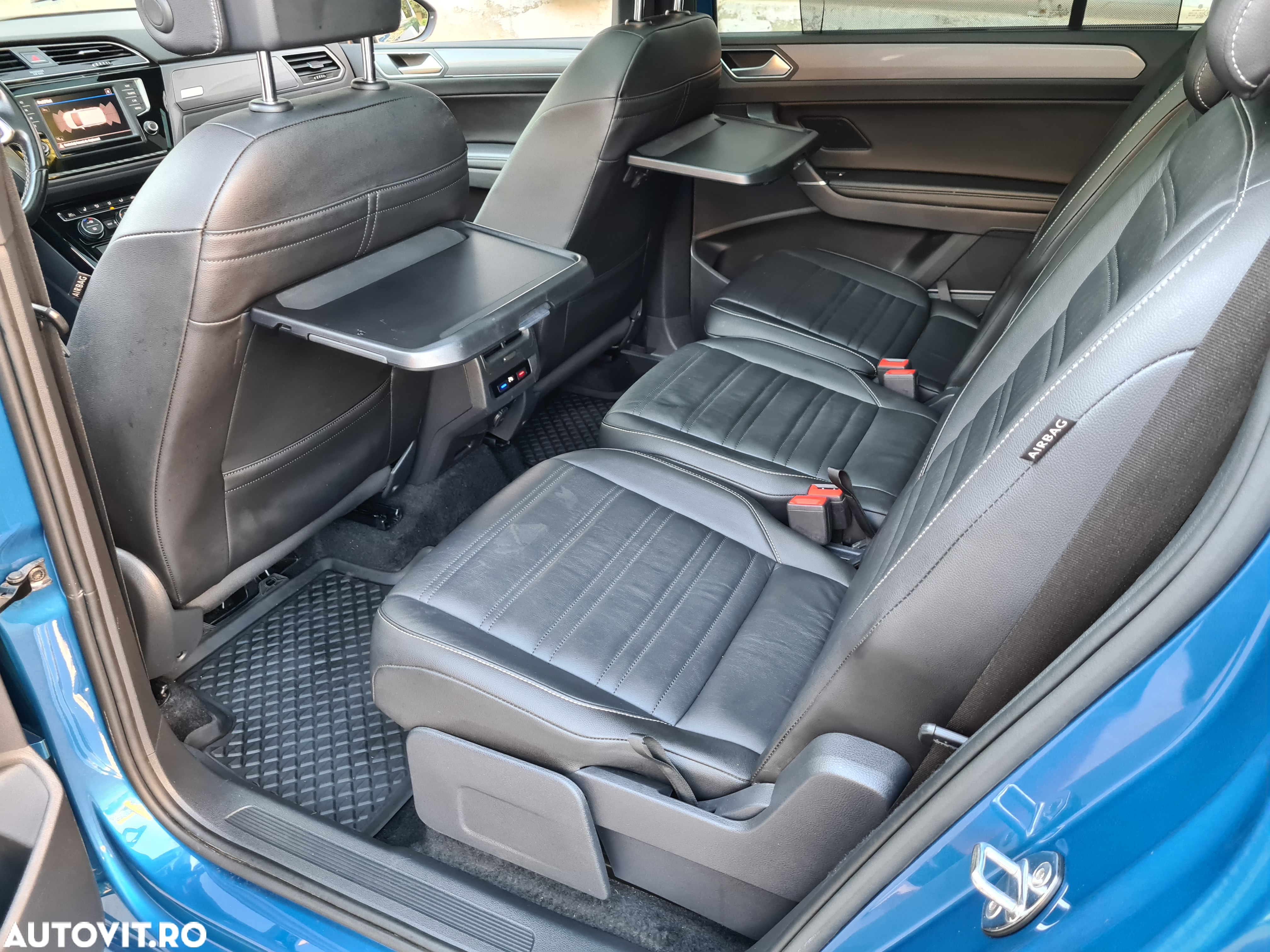 Volkswagen Touran - 18
