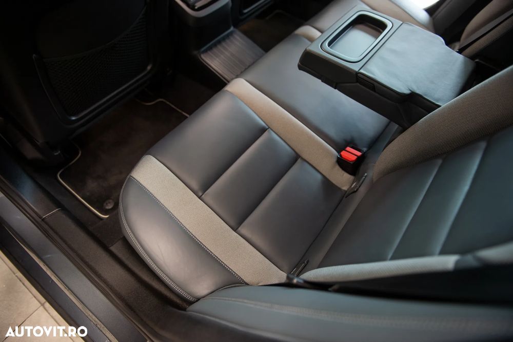 Volvo S60 T8 Recharge AWD Geartronic RDesign - 34