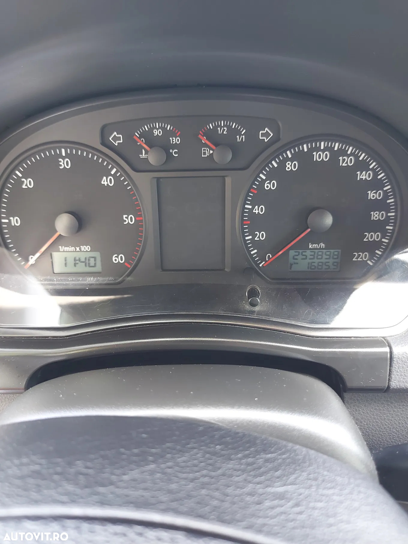 Volkswagen Polo - 2