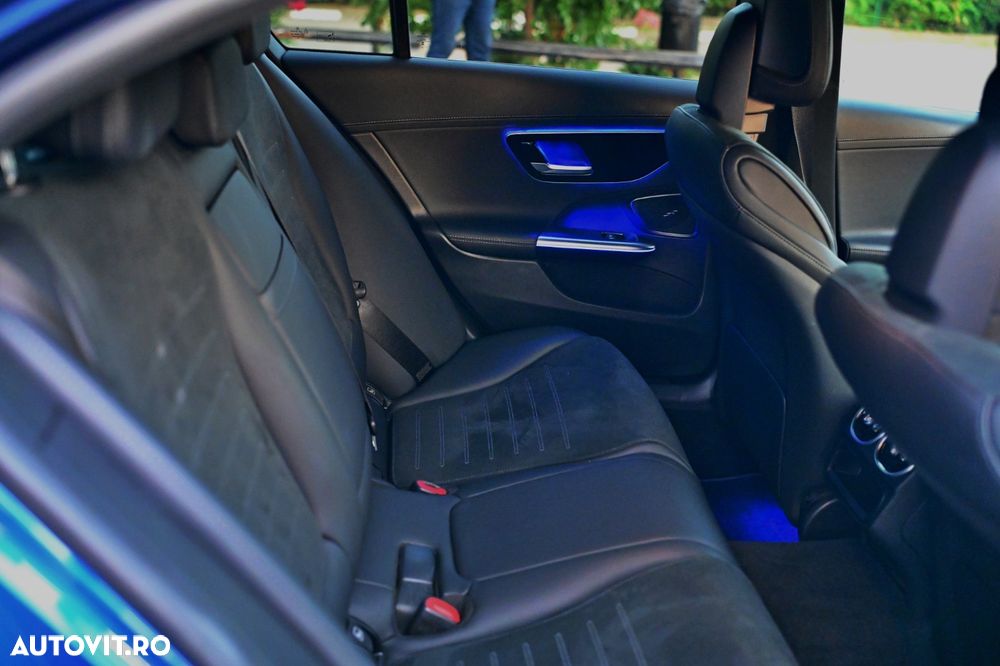 Mercedes-Benz C 300 e 9G-TRONIC AMG Line - 29