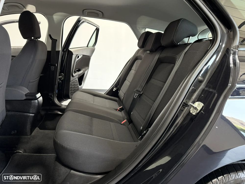 Fiat Tipo Station Wagon 1.3 M-Jet Lounge - 42