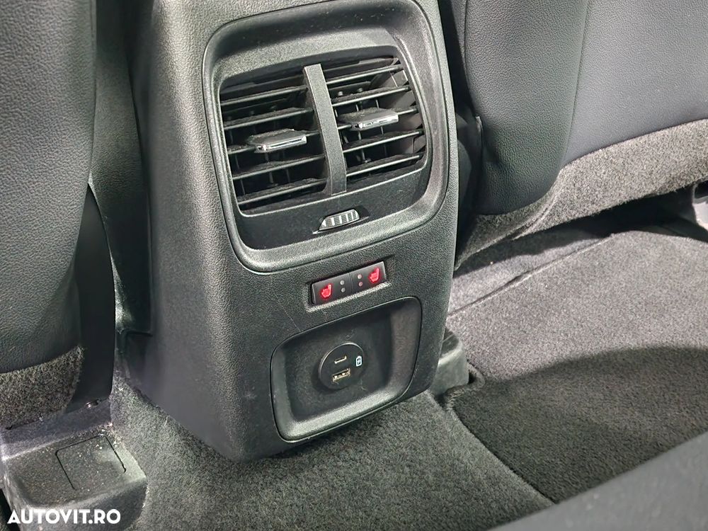 Ford Kuga 2.5 Duratec PHEV TITANIUM X - 19