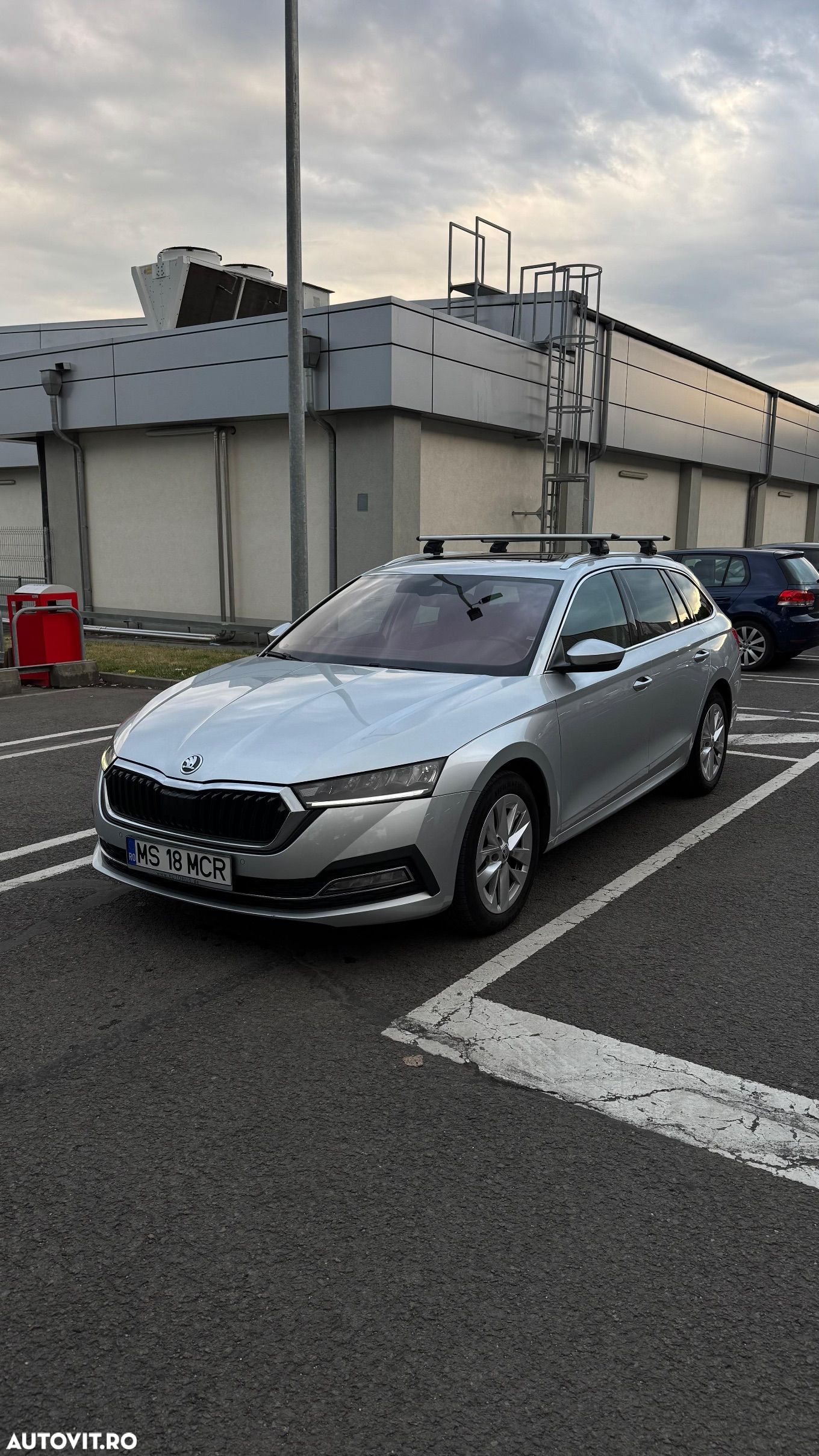 Skoda Octavia 2.0 TDI DSG First Edition - 1