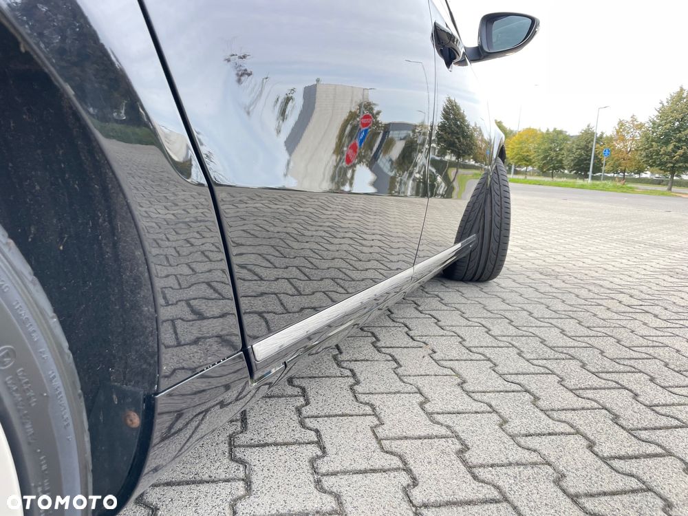 Volkswagen Passat - 25