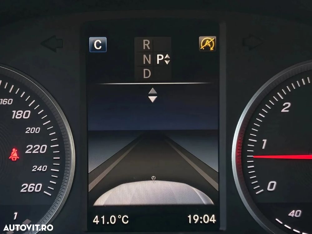 Mercedes-Benz GLC 220 d 4Matic 9G-TRONIC Exclusive - 34