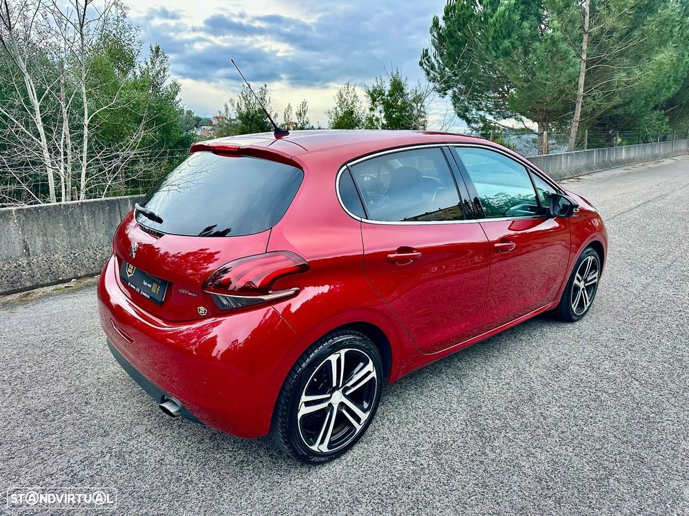 Peugeot 208 1.2 PureTech GT Line - 2
