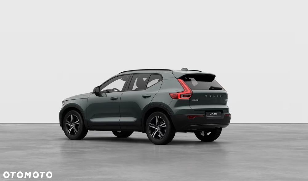 Volvo XC 40 B3 Plus Dark - 3