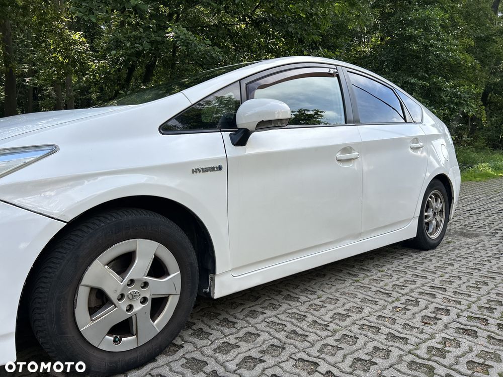 Toyota Prius - 5