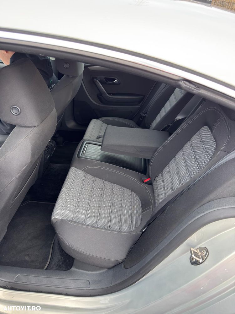 Volkswagen Passat CC - 16