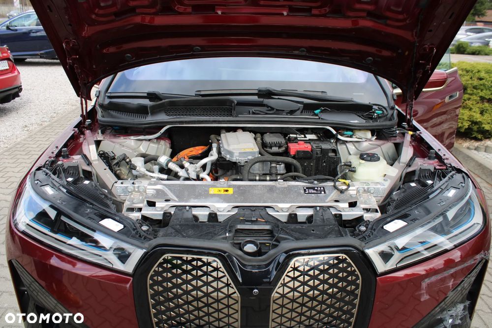 BMW iX xDrive40 76.6kWh - 28