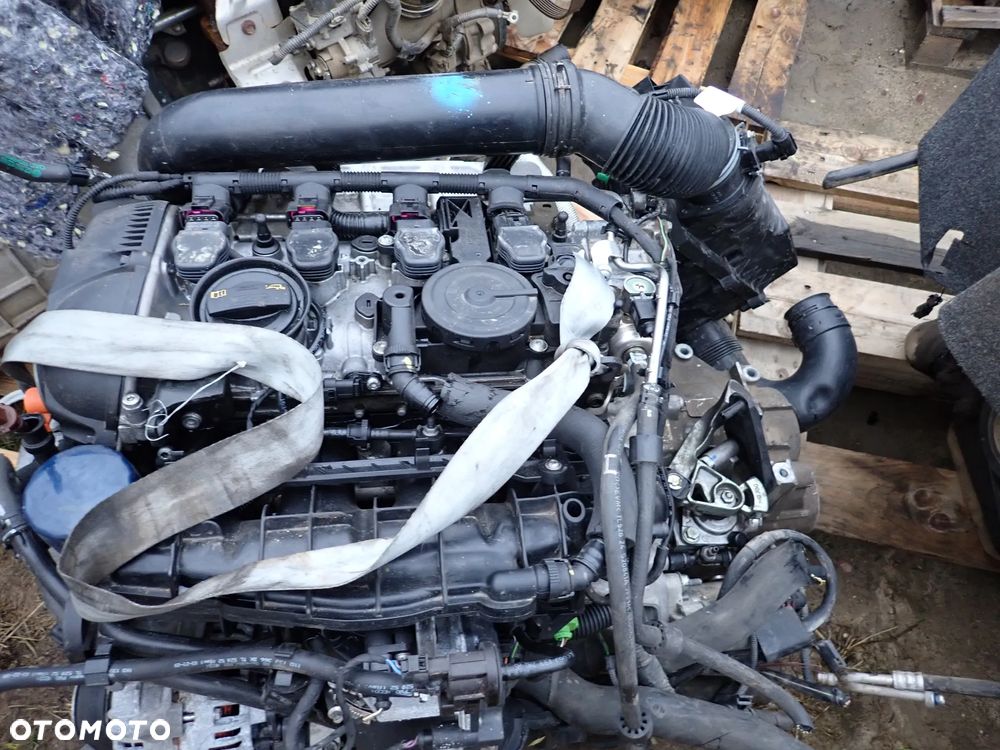 VW AUDI 1.8 TFSI CDA SILNIK - 1