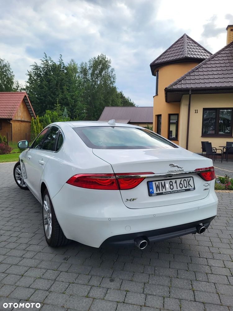 Jaguar XF 3.0 V6 Prestige - 5