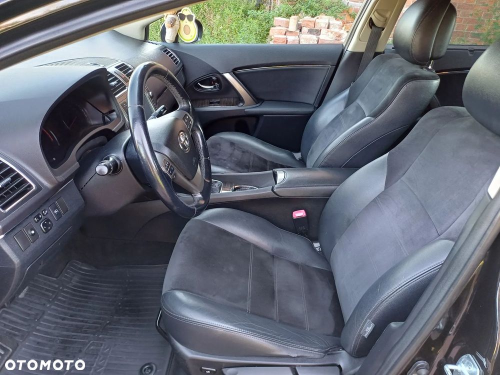 Toyota Avensis 2.0 D-4D Executive - 15