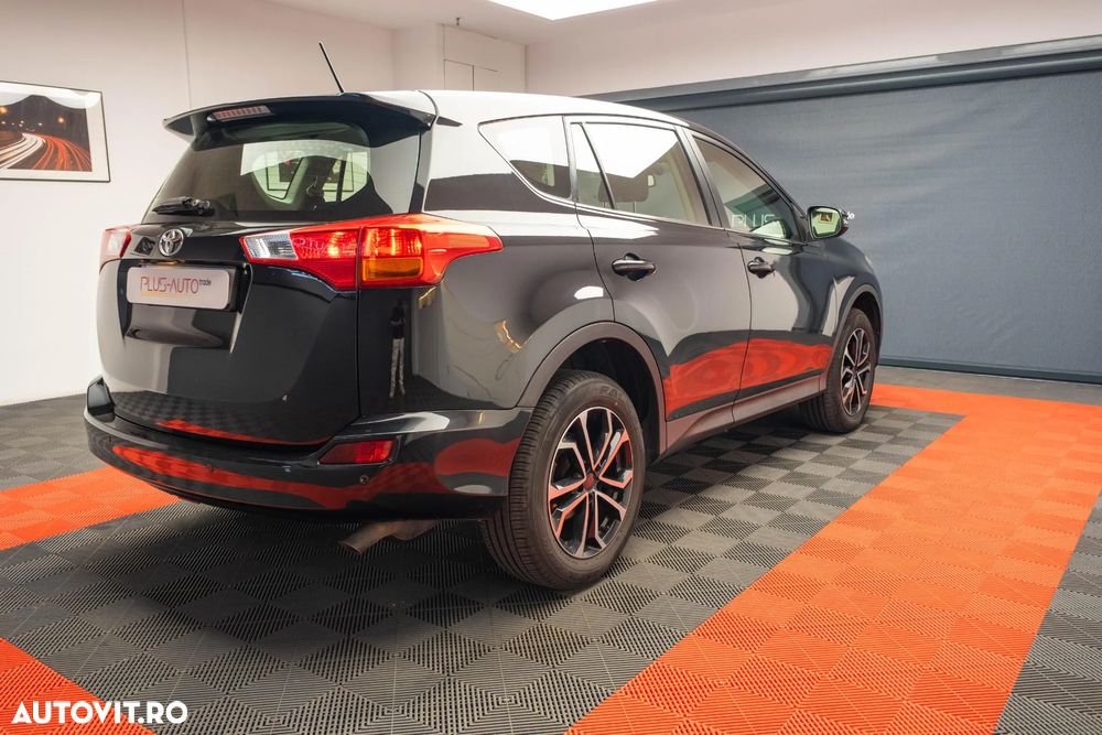 Toyota RAV4 2.0 D-4D 2WD Comfort - 12