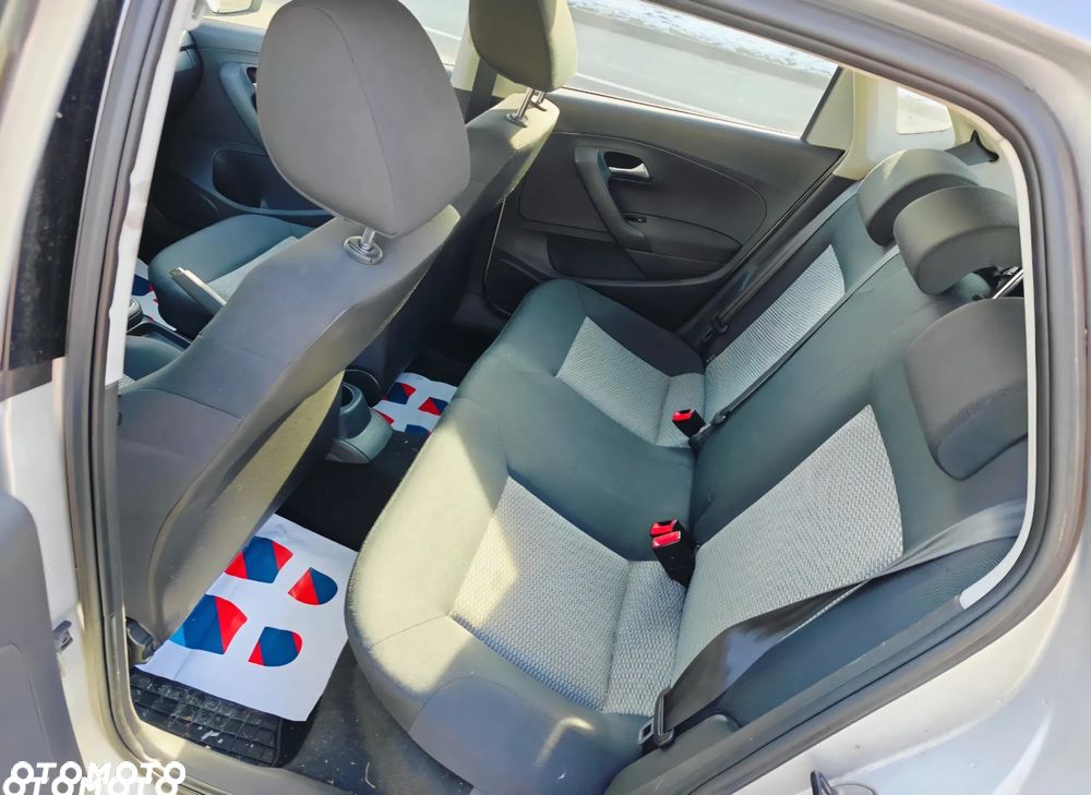 Volkswagen Polo 1.2 Comfortline - 8