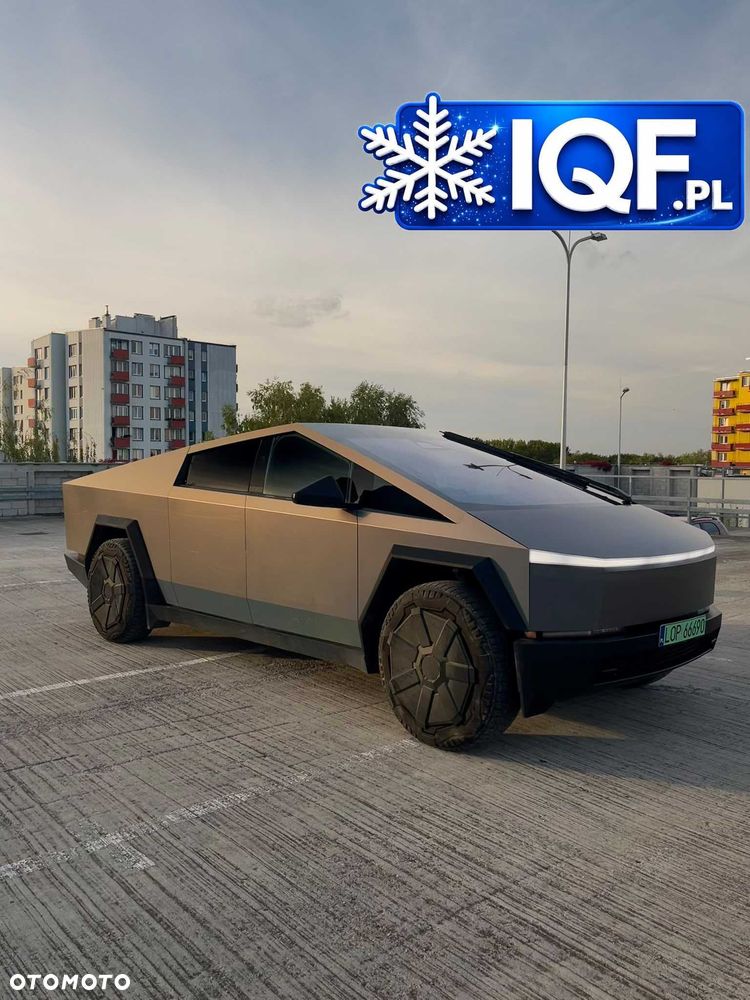 Tesla Cybertruck - 1