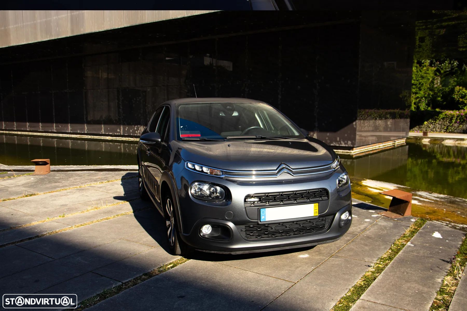 Citroën C3 1.2 PureTech Shine - 1