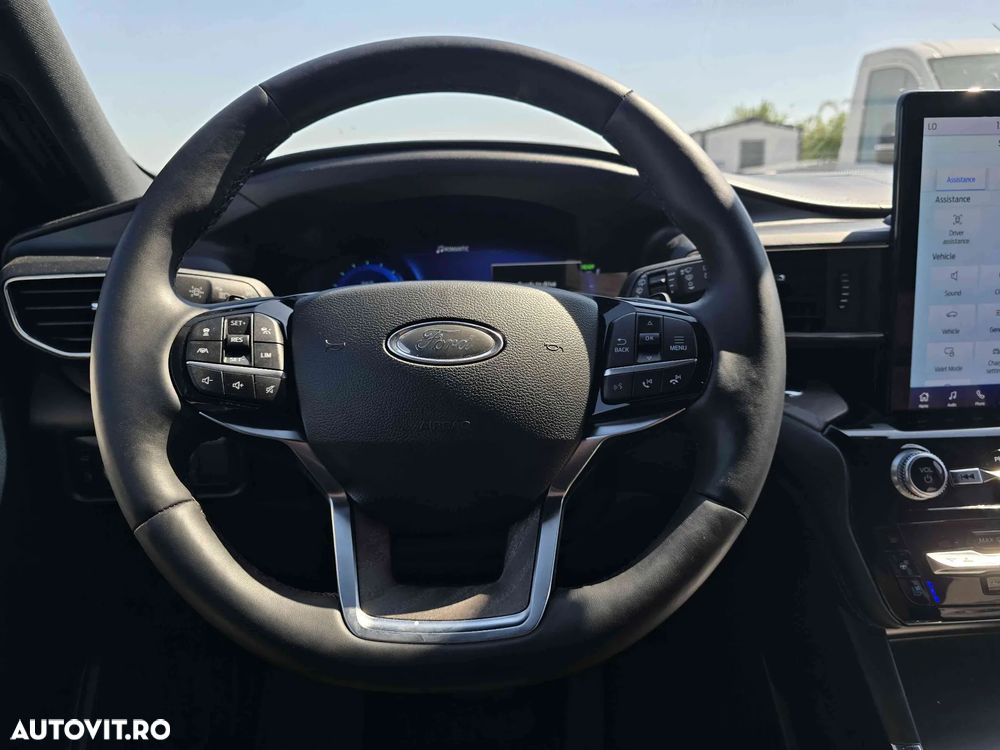 Ford Explorer - 17